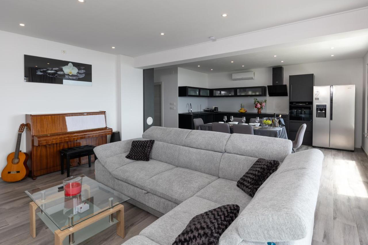 Natura Suites Dramalj Exteriör bild